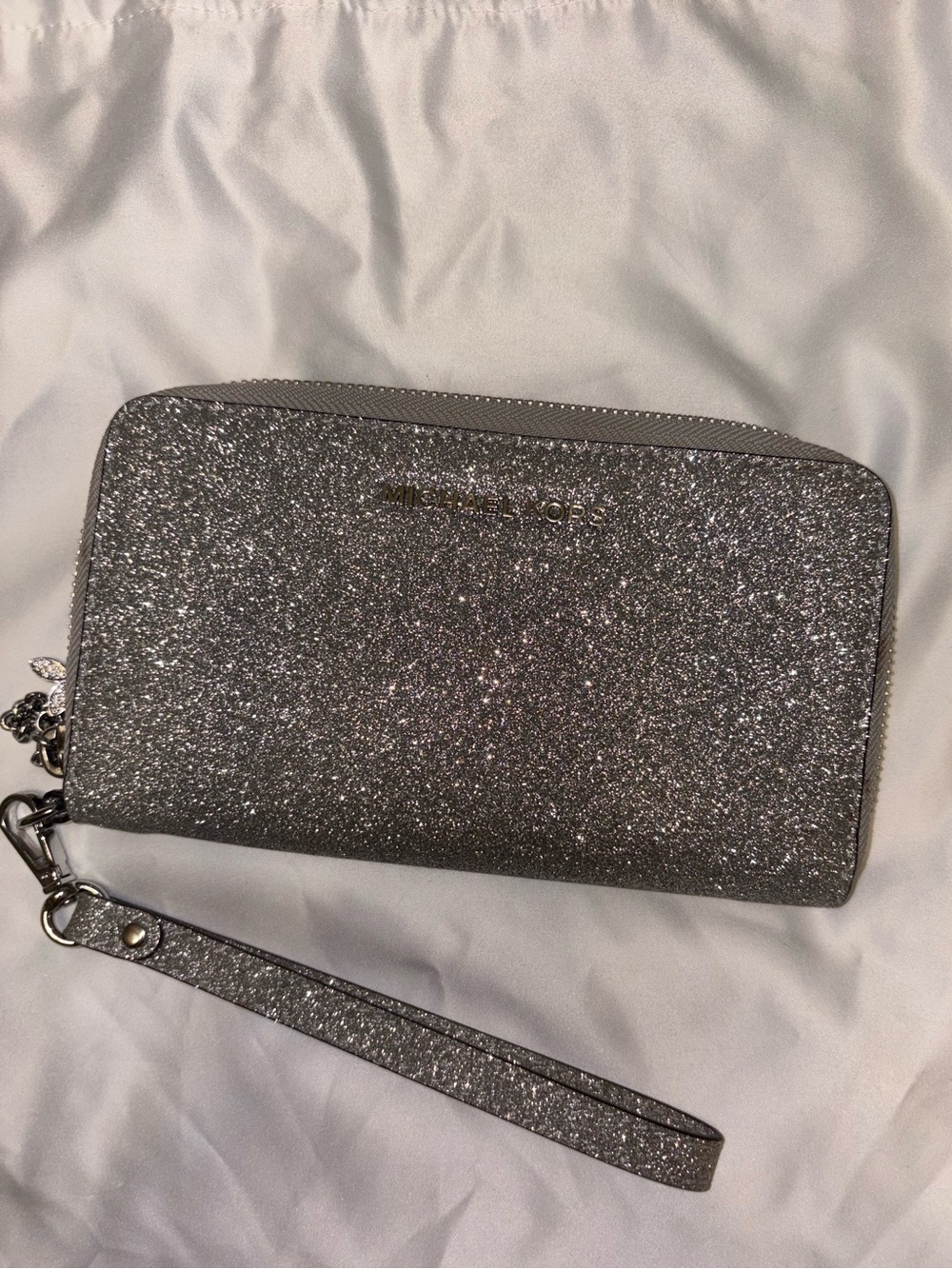 Michael Kors Silver Glitter Wristlet Wallet